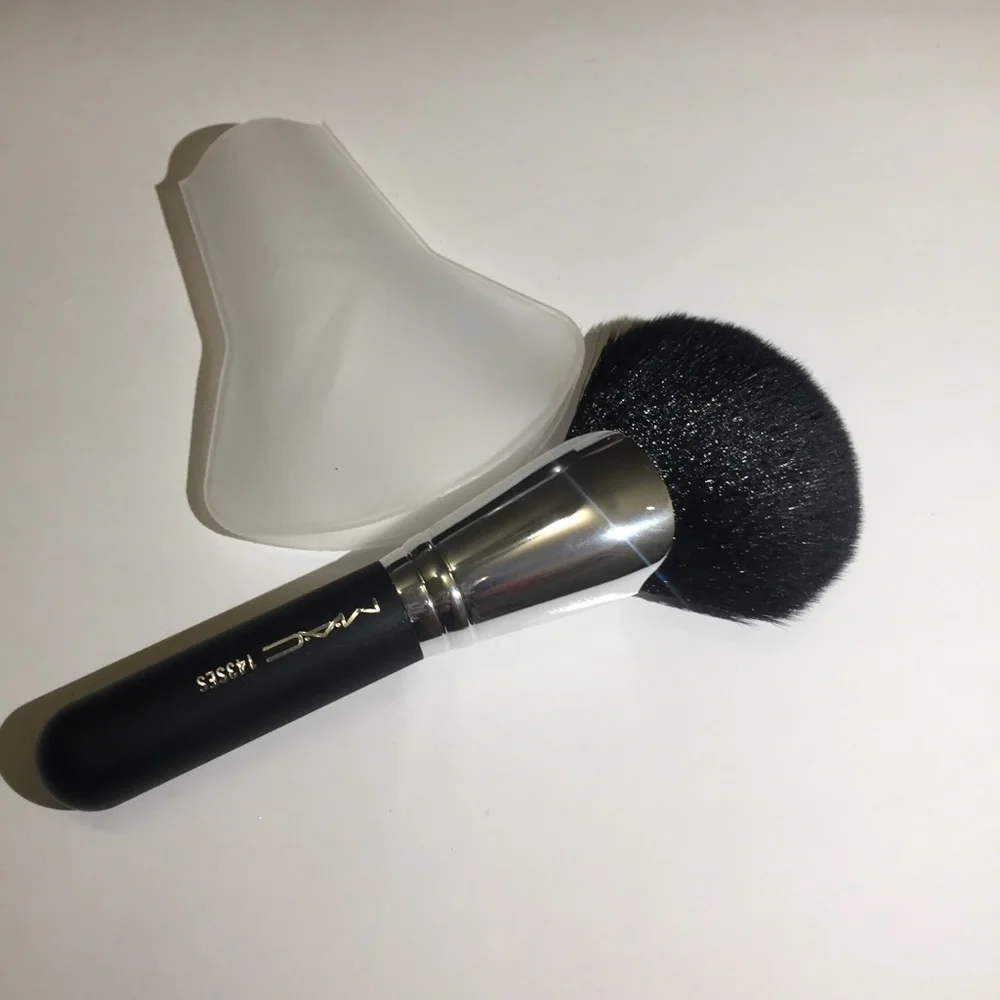 Mac brush 143SES